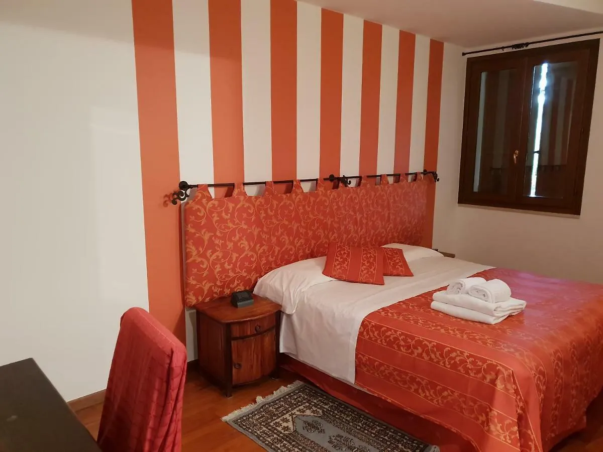 Locanda Da Vittorio Manerba del Garda 0*,