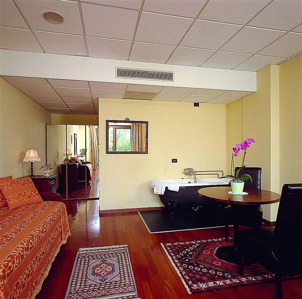 Locanda Da Vittorio Manerba del Garda Country house